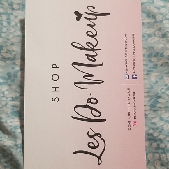 Les Do Makeup Post Card - Picture 5 of 8
